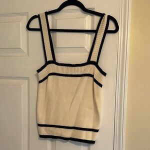 Contrast Knit top-black and white